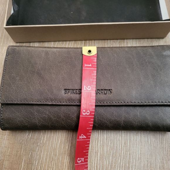 Spikes & Sparrow Leather Woman's Wallet NWT - Picture 8 of 9